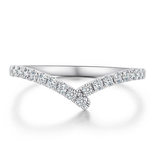 Multi - tailed row diamond ring.